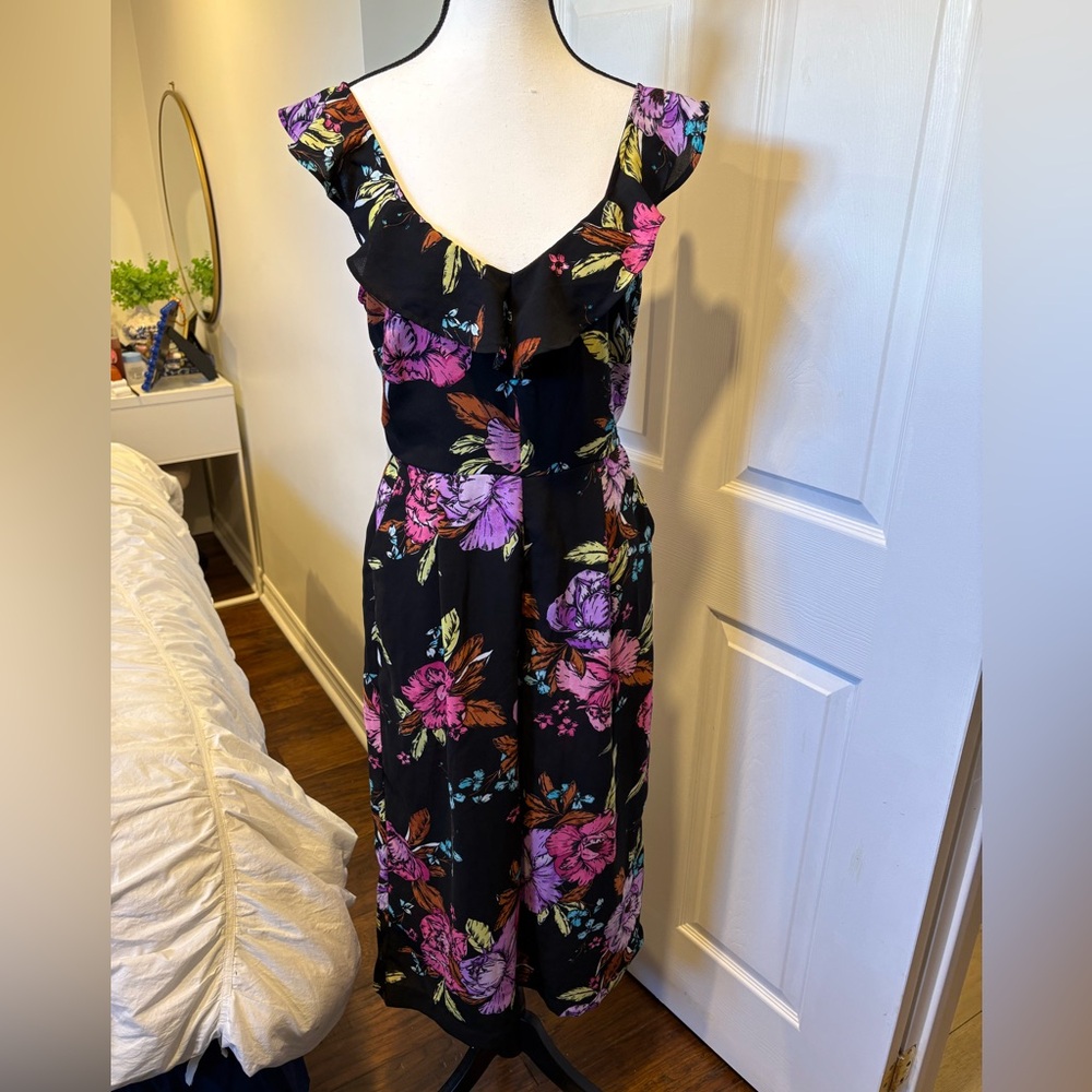 🌷Japna Floral Wide Leg Jumpsuit Size M Black Pink Cropped Romper 3/$30